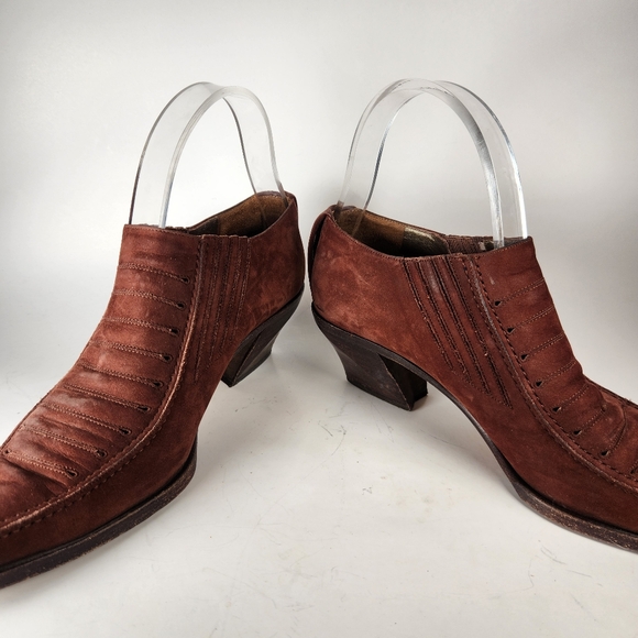 VIA SPIGA Womens Ankle Boot Size 7.5 Red Suede Western Pointed Toe - Picture 9 of 11